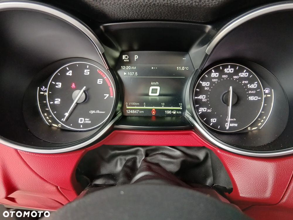 Alfa Romeo Stelvio 2.0 Turbo 16V AT8-Q4 Executive - 17