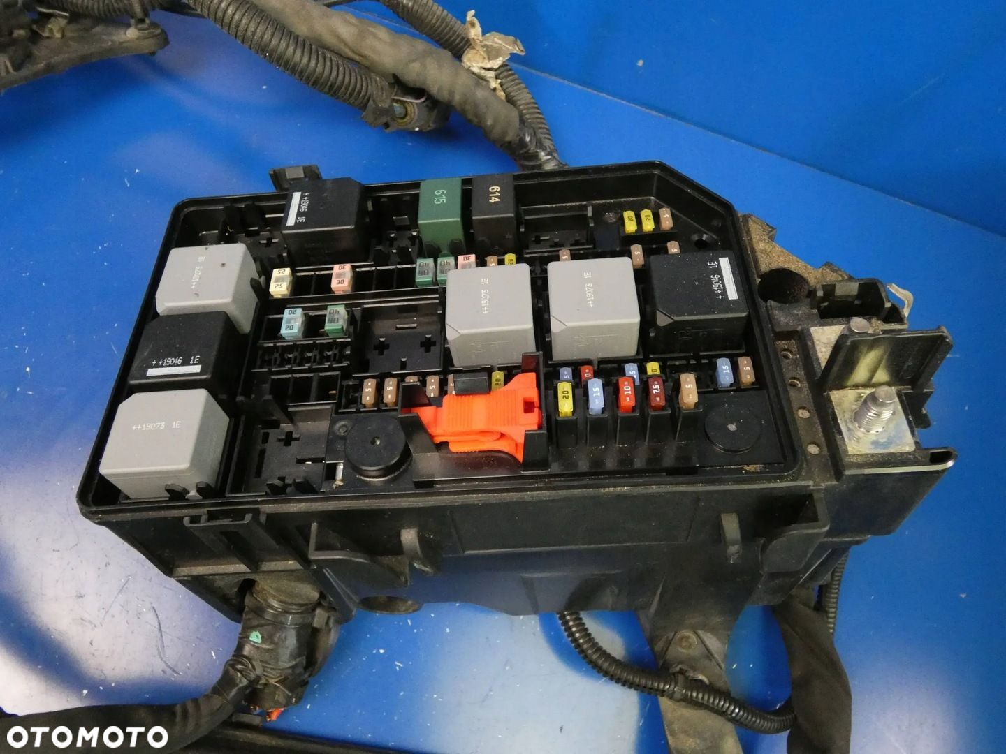 VOLVO XC40 SKRZYNKA BEZPIECZNIKÓW BSI WIĄZKA WTYCZKI - 2