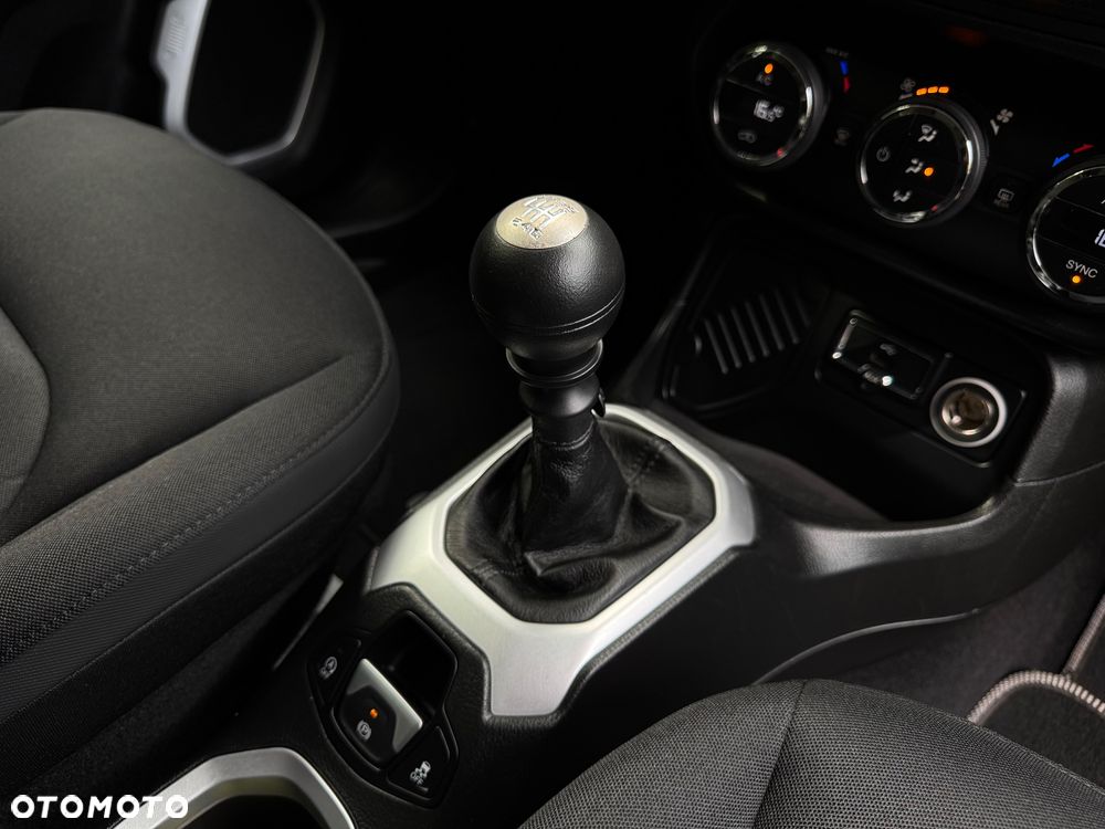 Jeep Renegade 1.4 MultiAir Limited FWD S&S - 29