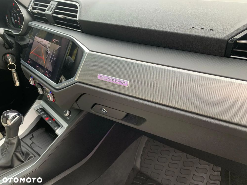 Audi Q3 40 TFSI quattro S tronic S line - 23