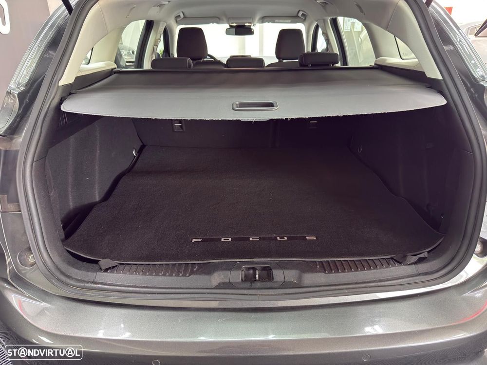Ford Focus SW 1.5 TDCi EcoBlue ST-Line X Aut. - 42
