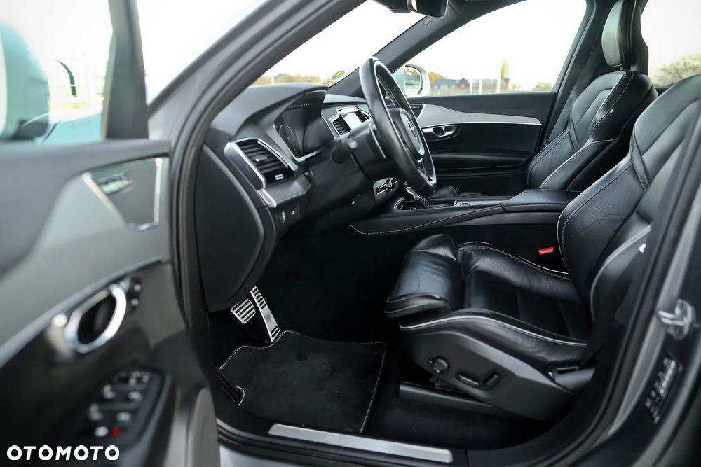 Volvo XC 90 D5 AWD R-Design 7os - 23