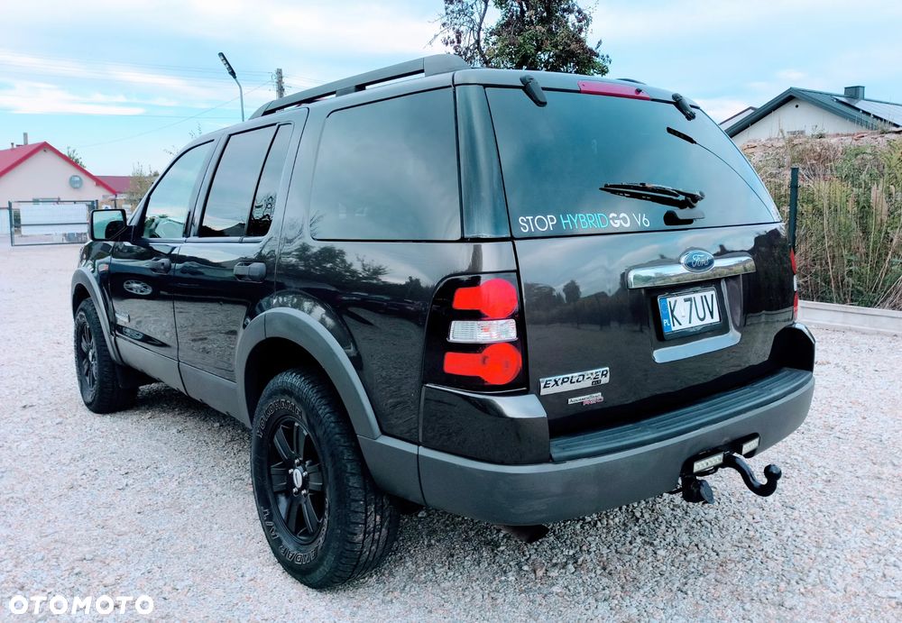 Ford Explorer 4.0 4WD - 6