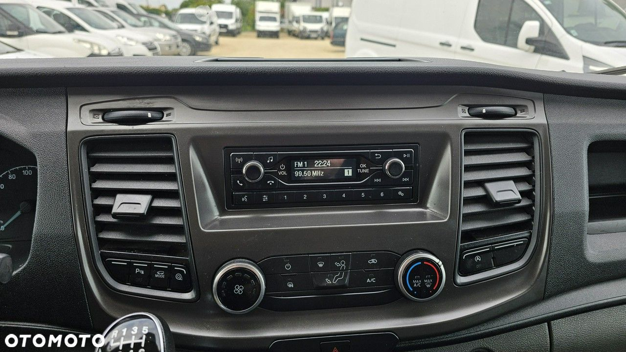 Ford Transit - 12