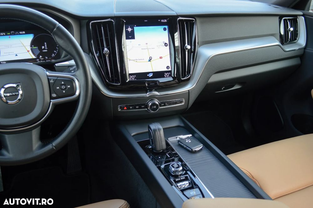 Volvo XC 60 Recharge T8 Twin Engine eAWD Inscription - 33