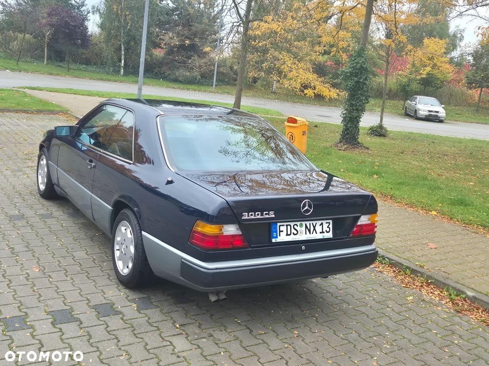 Mercedes-Benz W124 (1984-1993) - 2