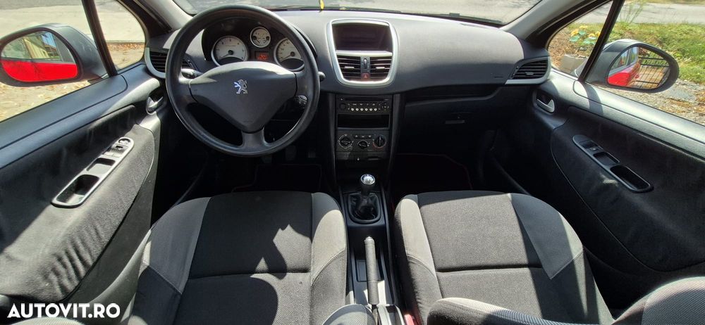 Peugeot 207 - 6
