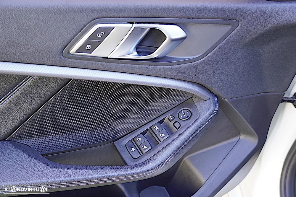 BMW 116 d Pack Desportivo M - 16