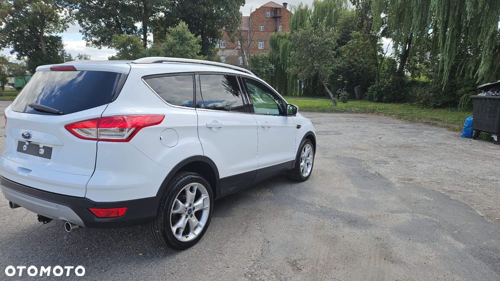 Ford Kuga - 10