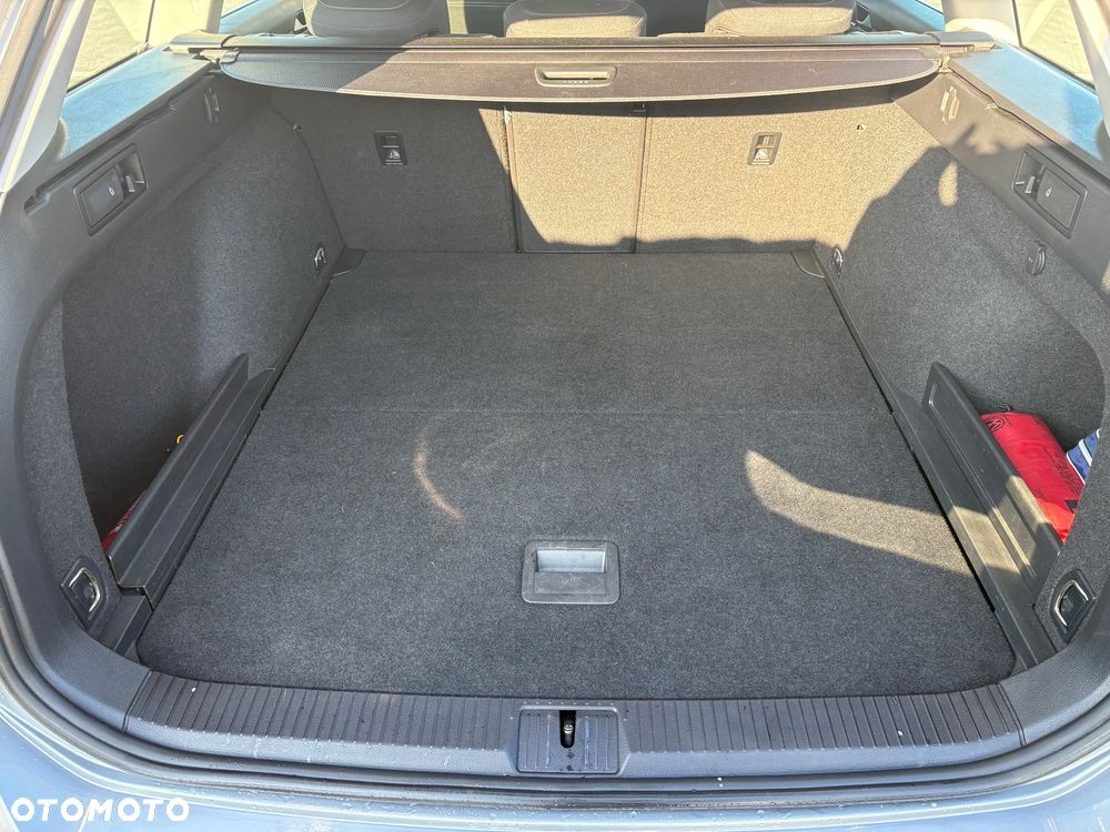 Volkswagen Passat 1.5 TSI EVO Business DSG - 11