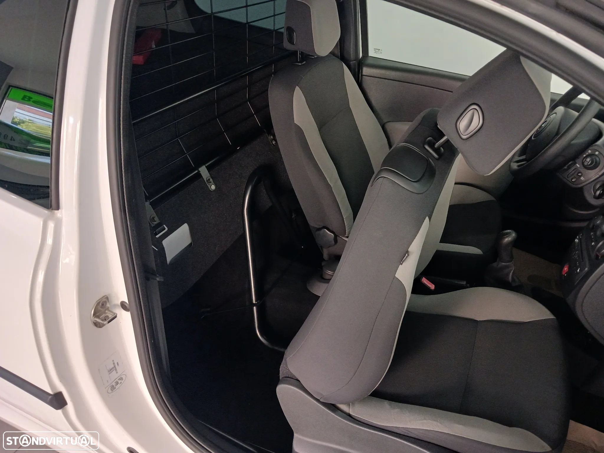 Renault Clio 1.5 DCi Van - 23