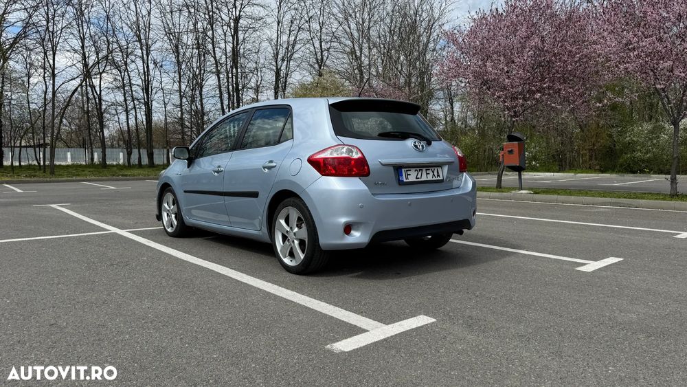Toyota Auris - 4
