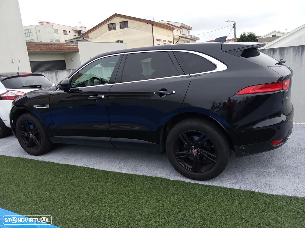 Jaguar F-Pace 20d Prestige - 9