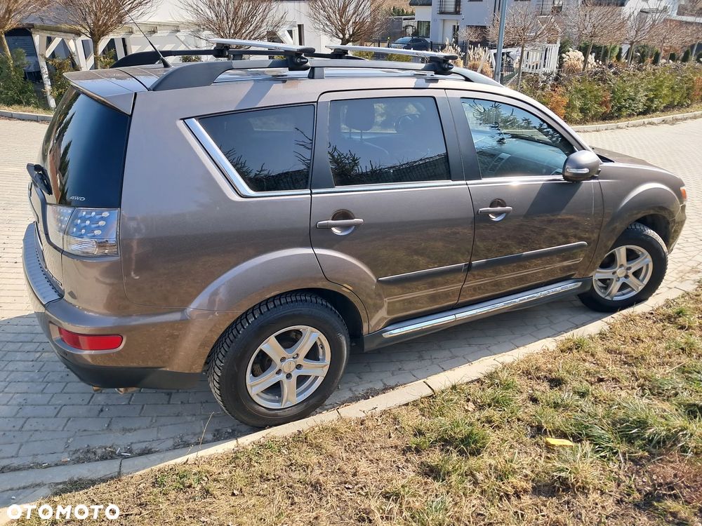 Mitsubishi Outlander 2.4 Intense + CVT - 5