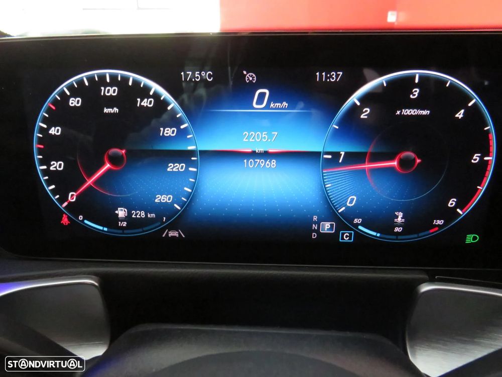 Mercedes-Benz GLB 200 d AMG Line - 23