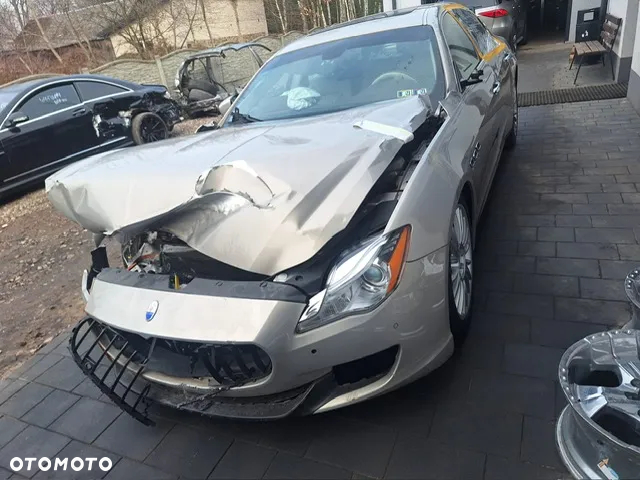 Maserati Quattroporte - 2