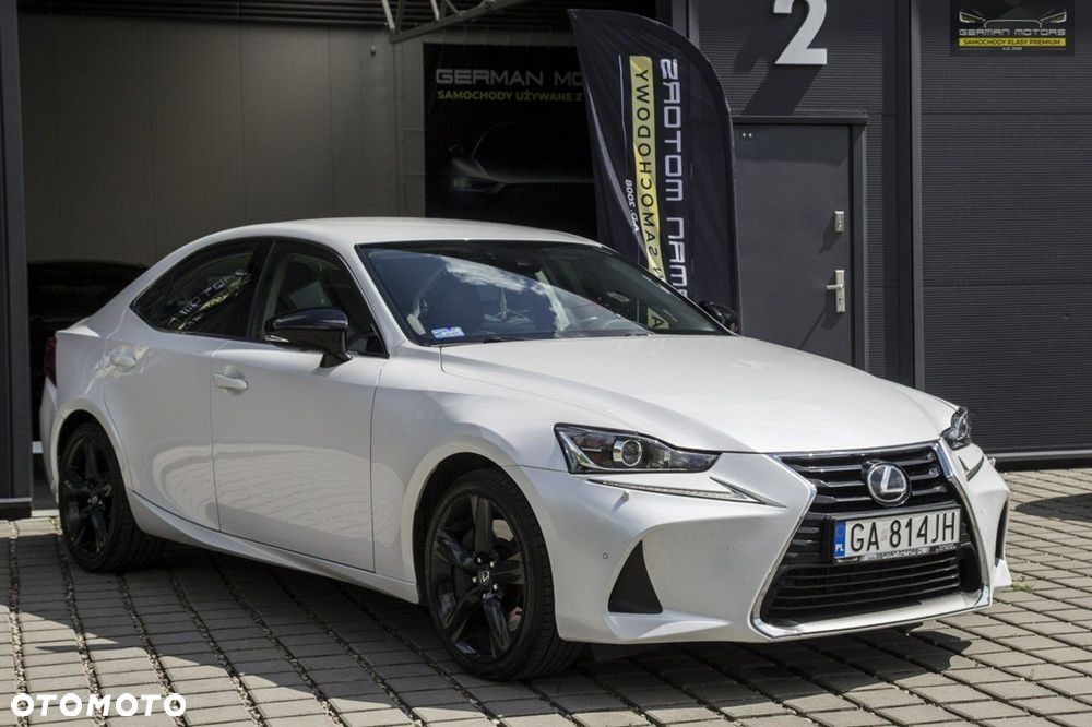 Lexus IS - 13
