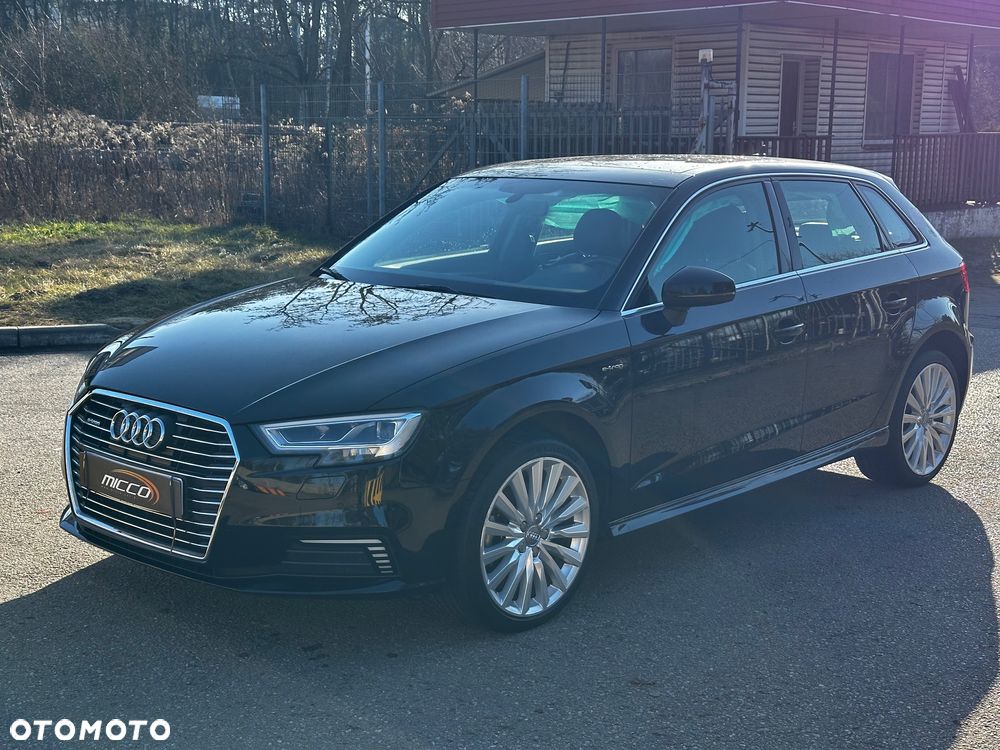 Audi A3 Sportback - 1