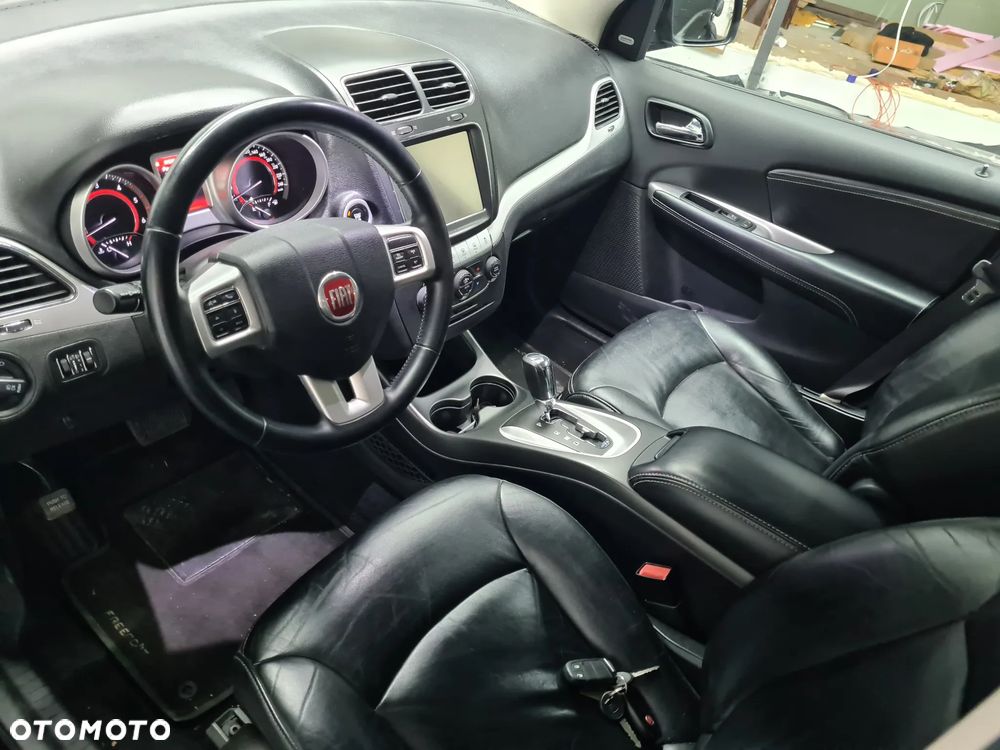 Fiat Freemont 2.0 Multijet 16V DPF Automatik Allrad Lounge - 19