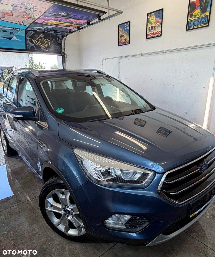 Ford Kuga - 1