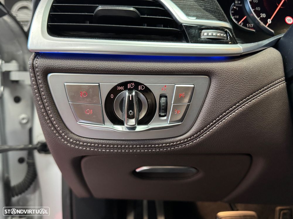 BMW 740 d xDrive Pack M Auto - 22