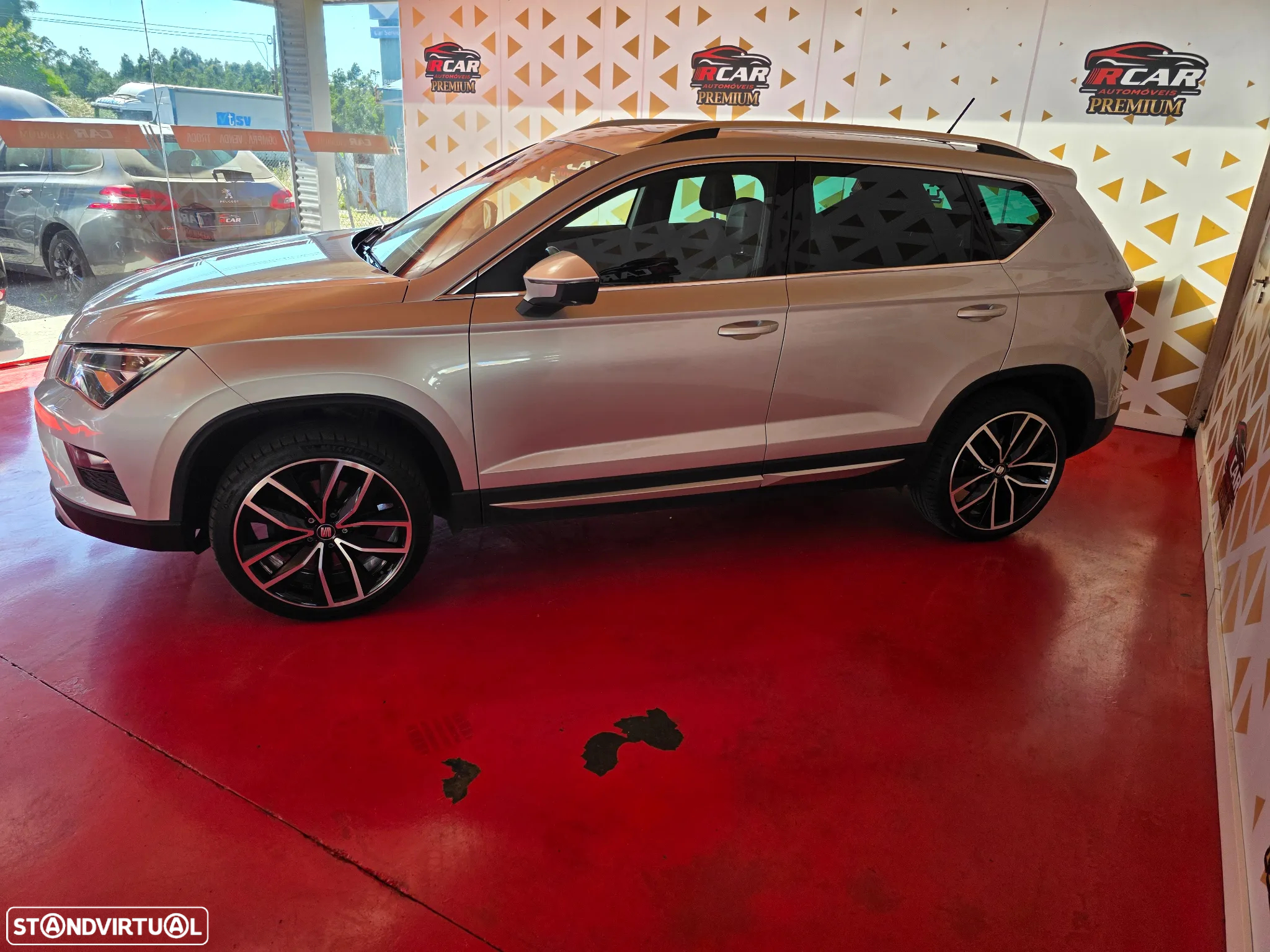 SEAT Ateca 2.0 TDI 4Drive DSG FR BLACK EDITION - 4