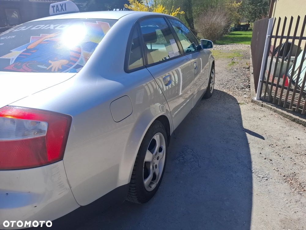 Audi A4 Limousine - 14