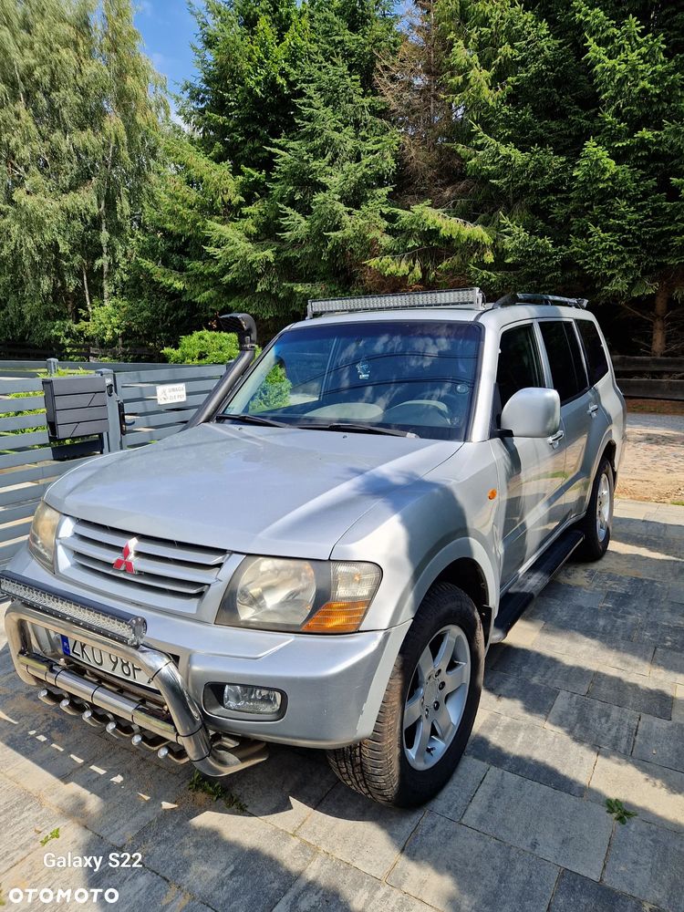 Mitsubishi Pajero - 1