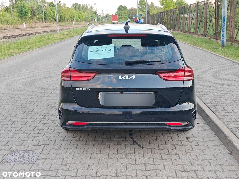 Kia Ceed 1.6 CRDi (48V Mild-Hybrid) Spirit - 16