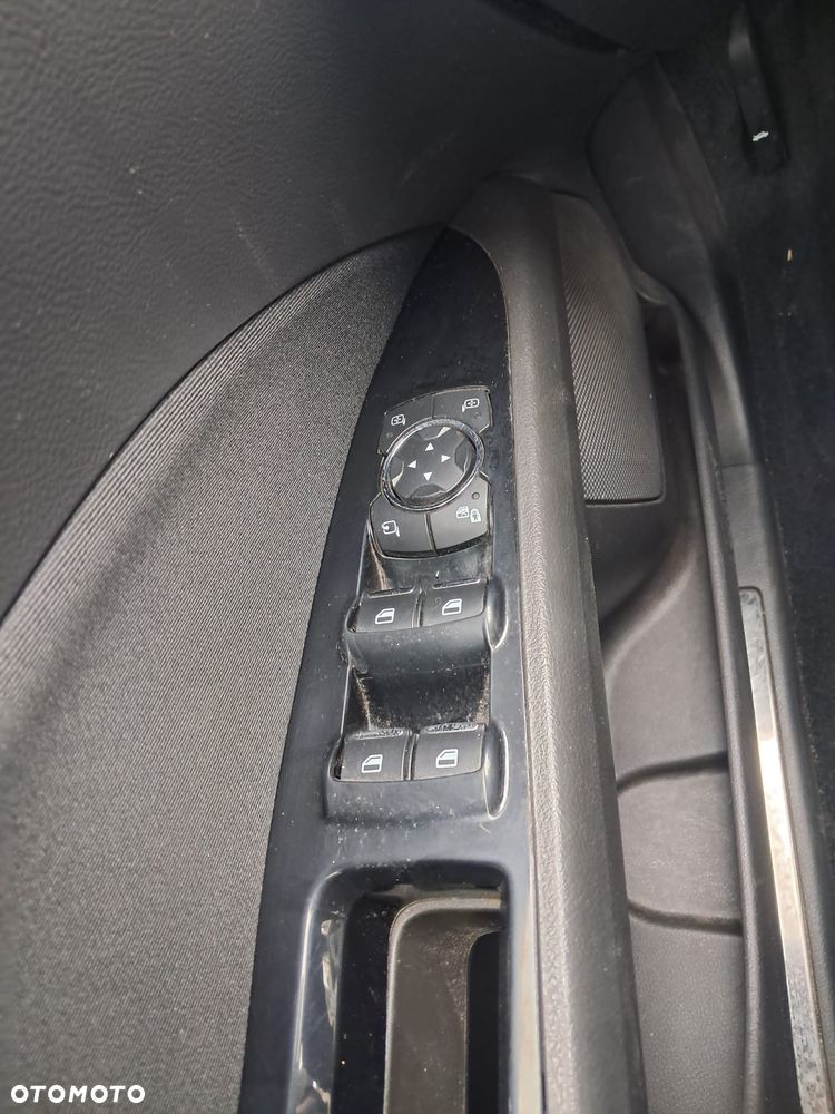 Ford Mondeo - 13