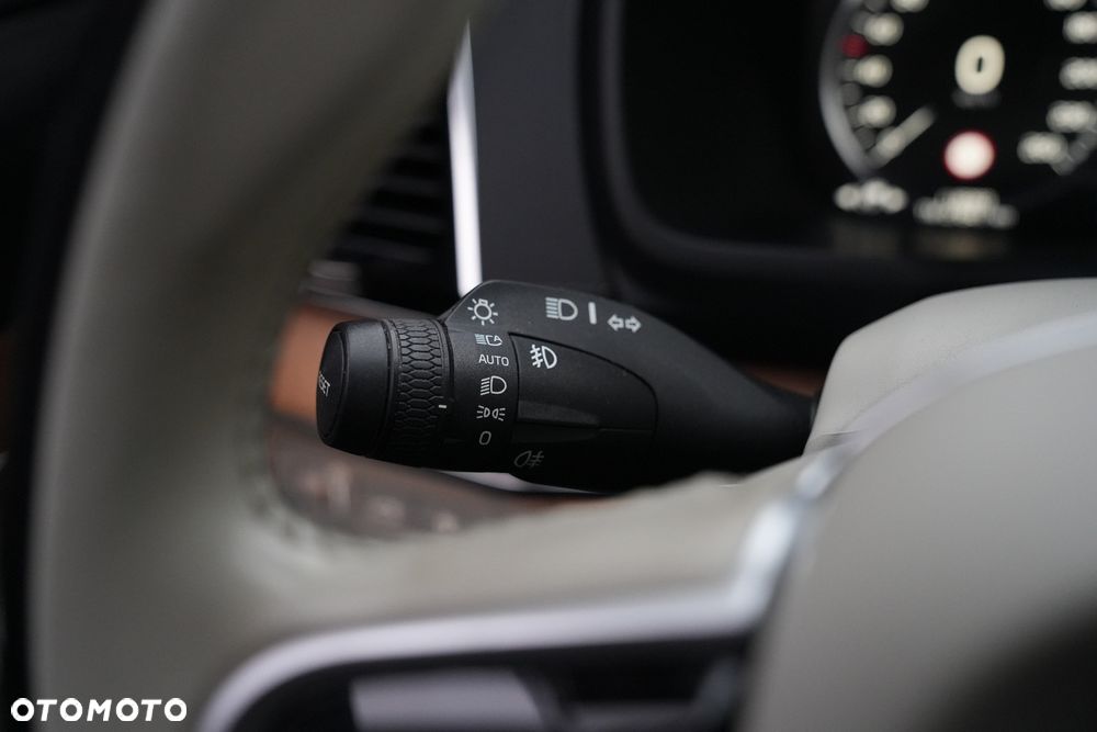 Volvo XC 90 T8 AWD Plug-In Hybrid Inscription 7os - 25