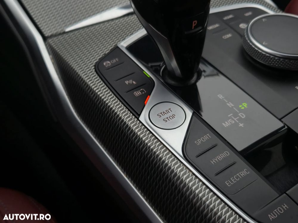 BMW Seria 3 320e Aut. M Sport - 36