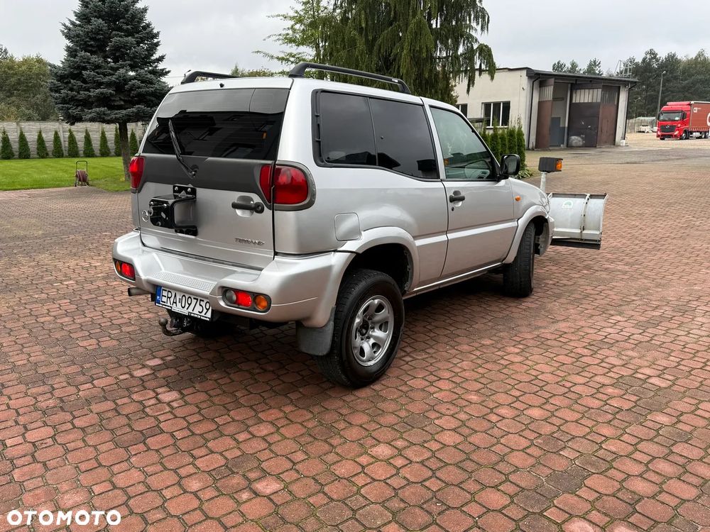 Nissan Terrano - 12