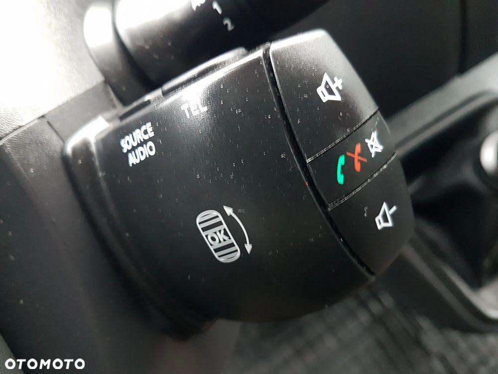 Renault MASTER 8EP CHŁODNIA 4,21x2,11x2,00 IZOTERMA AGREGAT CARRIER XARIOS 350 ZASILANIE Z SILNIKA + ELEKTRYCZNE STACJONARNE KLIMA - 27