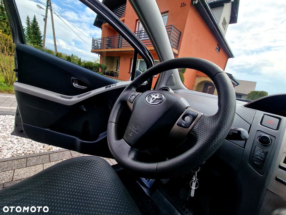 Toyota Yaris 1.33 Prestige - 24