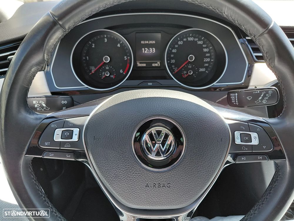 VW Passat Variant 2.0 TDI Highline - 6