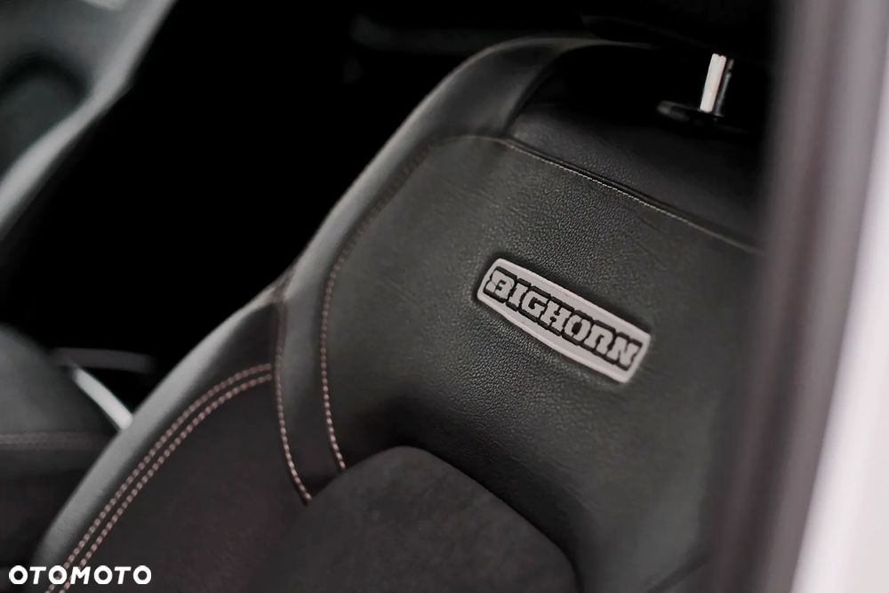 RAM 1500 Crew Cab Shortbed Bighorn - 24