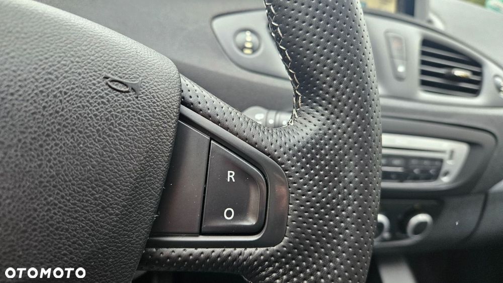 Renault Scenic 1.6 16V 110 TomTom Edition - 26