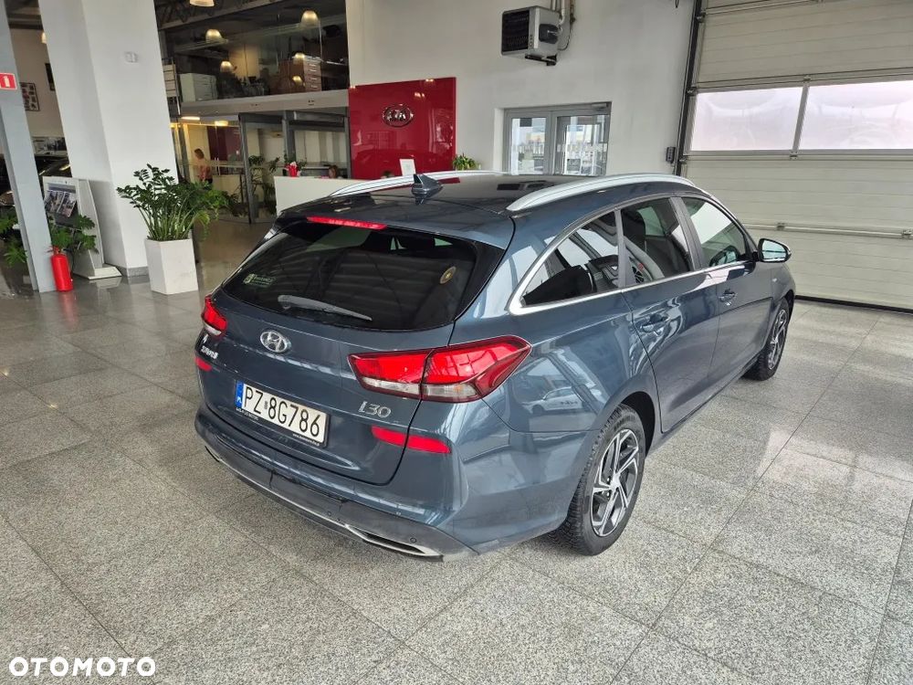 Hyundai i30 1.5 T-GDI 48V Comfort DCT - 11