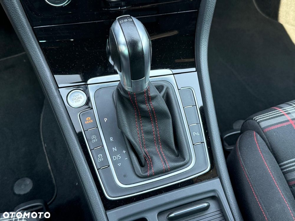 Volkswagen Golf GTI Performance BlueMotion Technology DSG - 21