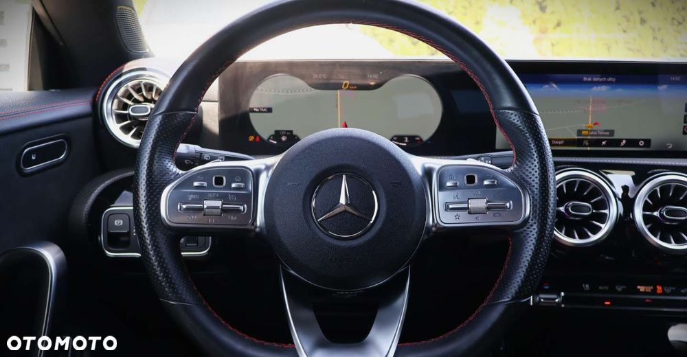 Mercedes-Benz CLA - 25