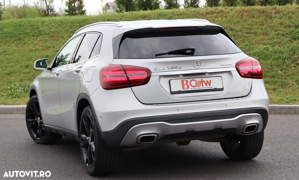 Mercedes-Benz GLA 220 d 4MATIC 7G-DCT Peak Edition - 9