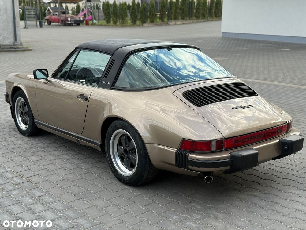 Porsche 911 - 8