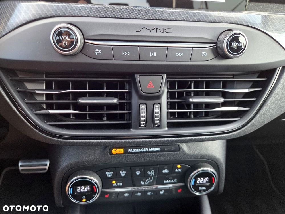 Ford Focus 1.5 EcoBlue Start-Stopp-System ST-LINE - 23