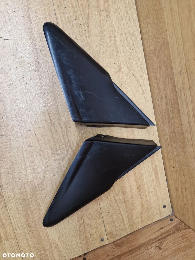 Zaślepka blotnika trojkat prawa lewa Renault captur I