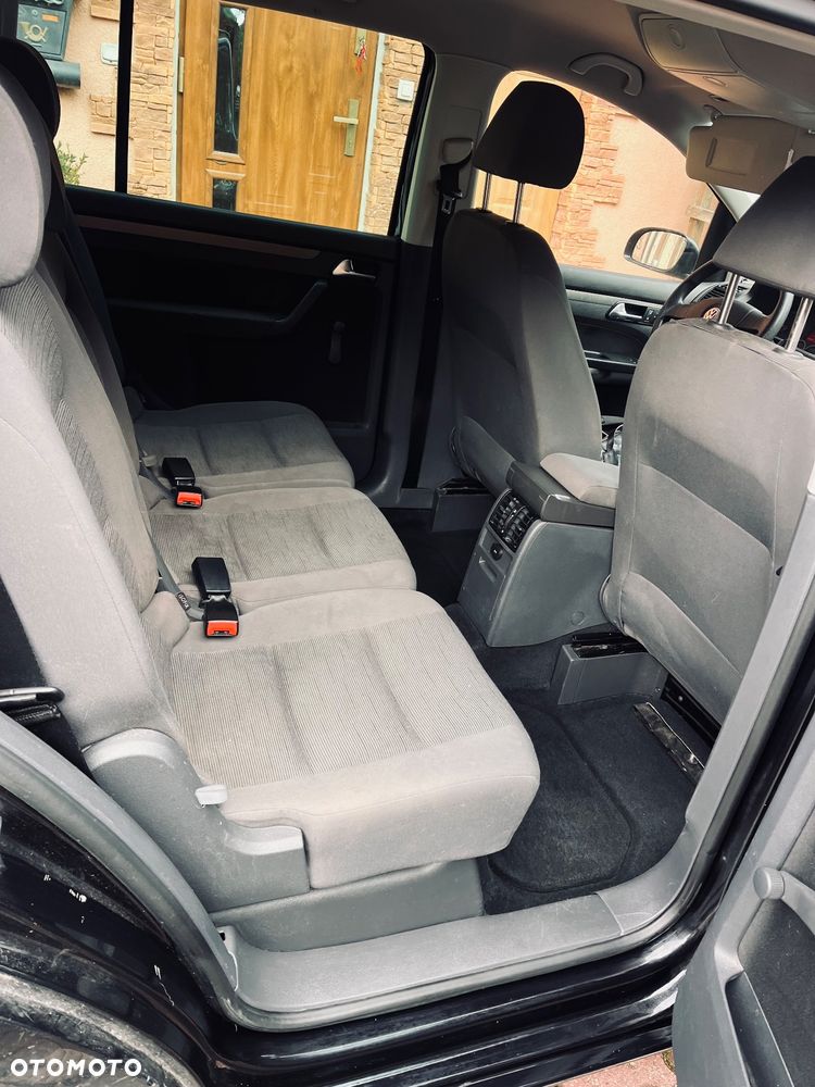 Volkswagen Touran - 7