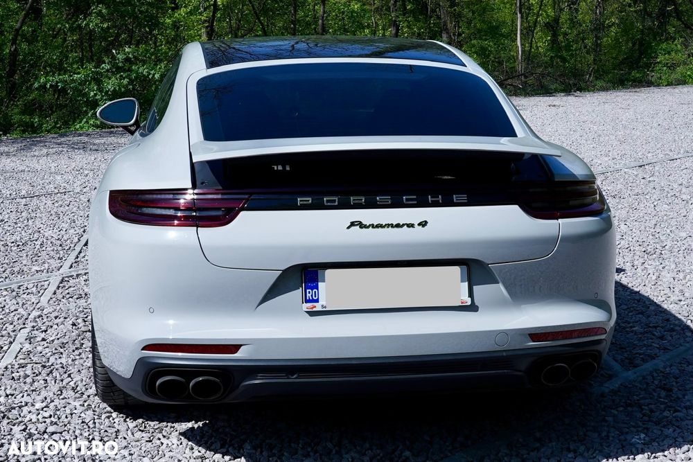 Porsche Panamera 4 E-Hybrid - 7