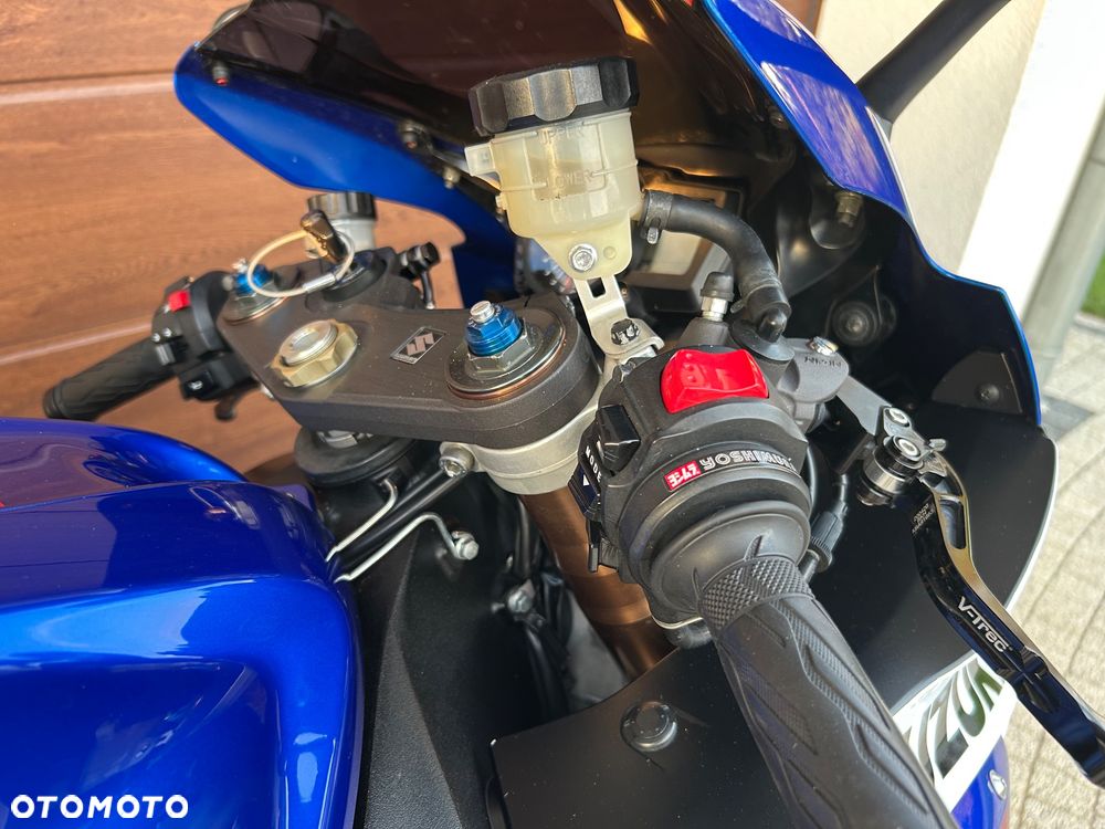 Suzuki GSX-R - 12