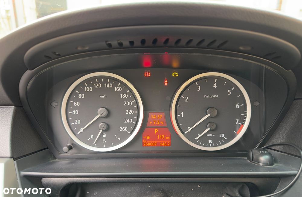 BMW Seria 5 530i Touring - 21