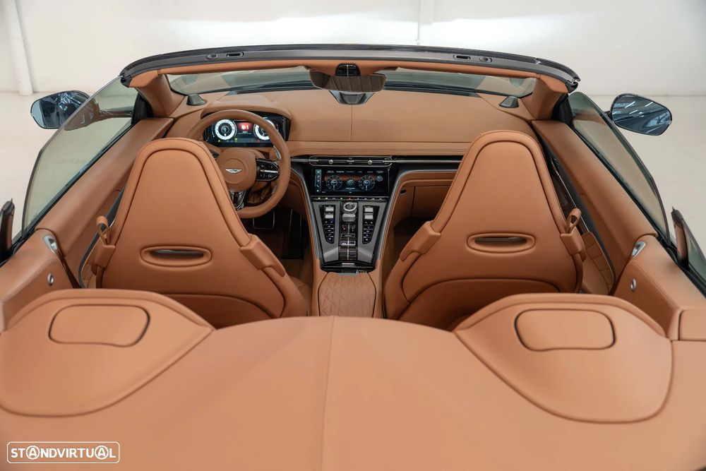 Aston Martin DB12 Volante V8 Auto - 11